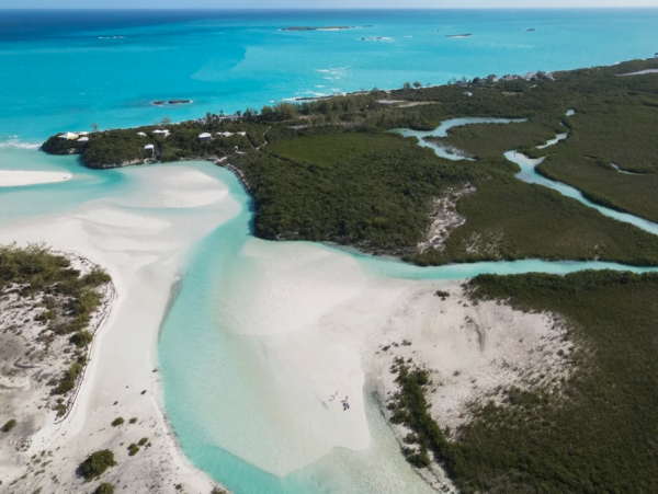 Luxurious Beachfront Villa in Little Exuma - 4-Bedroom Getaway